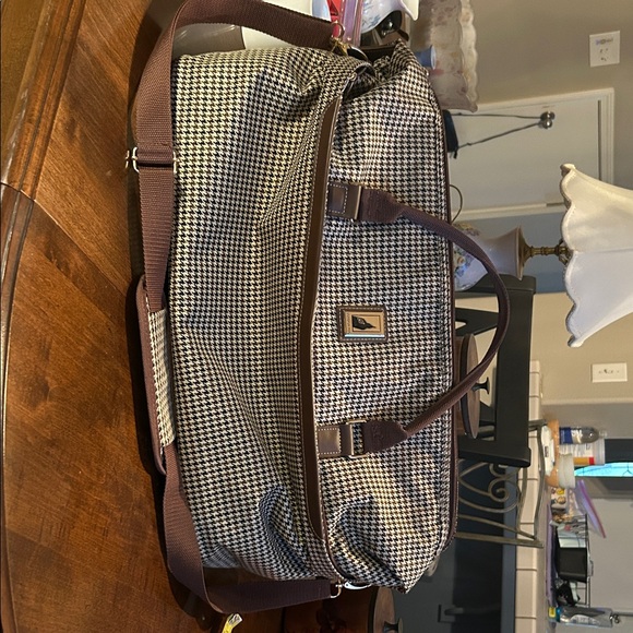London Fog Houndstooth Duffel Bag in Black and Brown - Picture 1 of 13